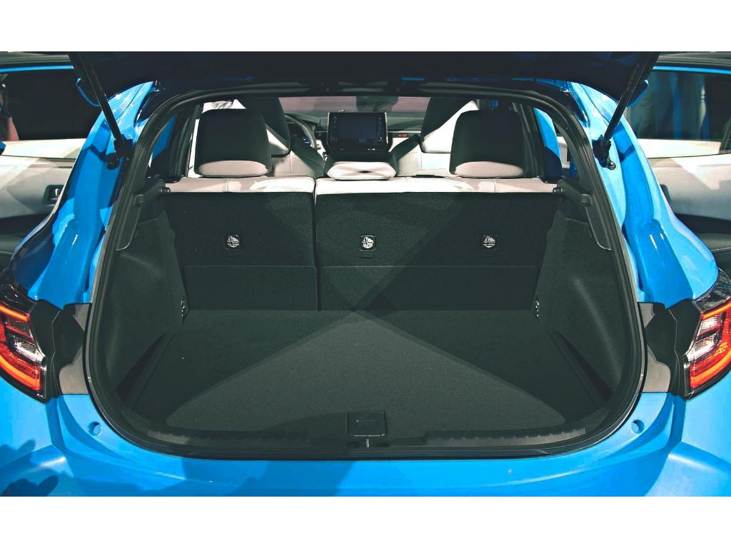 2019-toyota-corolla-hatchback-live-photos